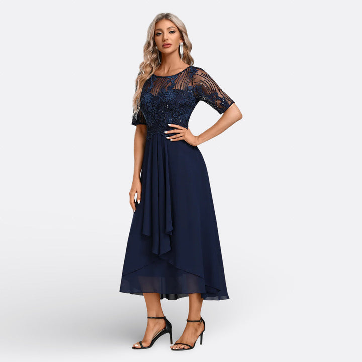 Bianca Rosa™ | Vestito in Pizzo con Maniche Corte