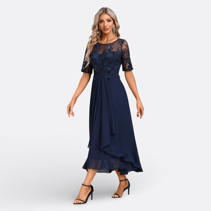 Bianca Rosa™ | Vestito in Pizzo con Maniche Corte