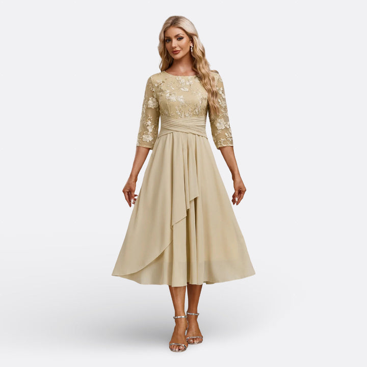 Bianca Rosa™ | Vestito in Pizzo con Maniche Corte